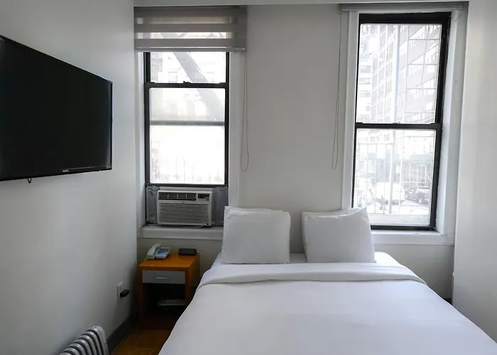 Midtown West Hotel
